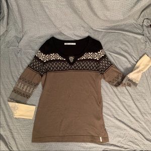 Woolrich women’s vneck sweater